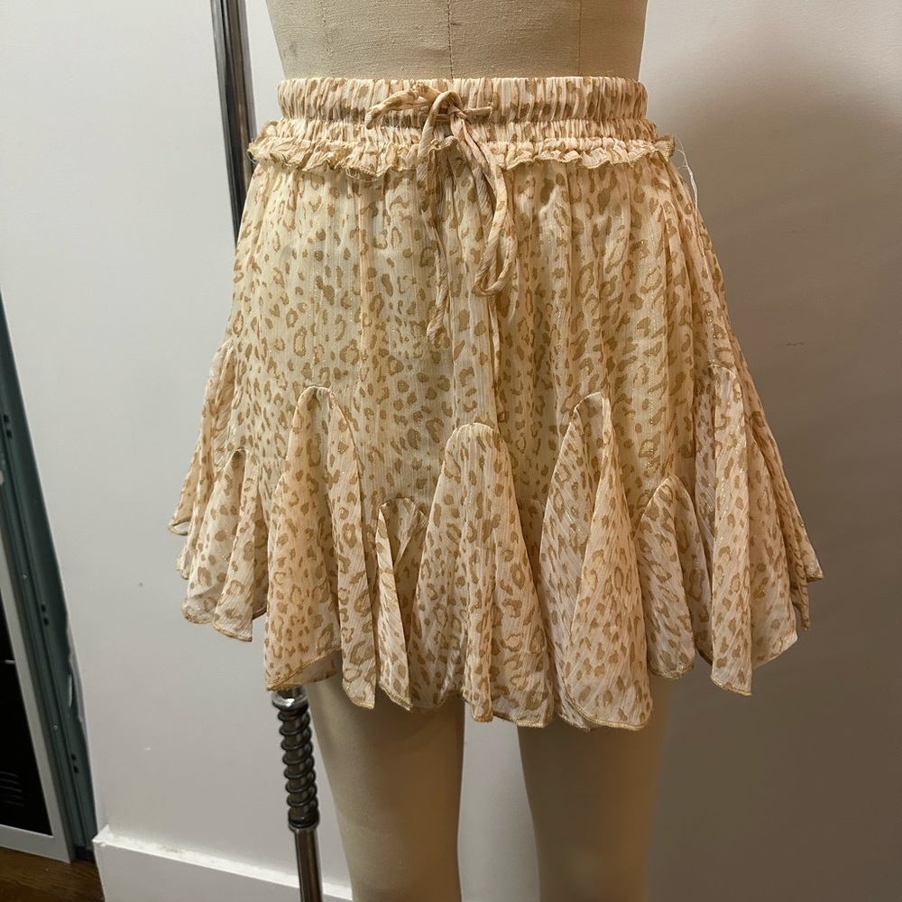 Cute animal print skirt in Pastel pink-ish cream color.